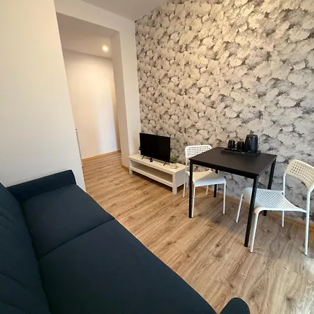 Izba Pod Sniezka Otel