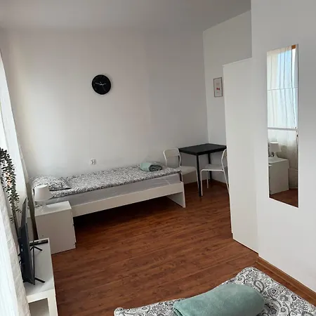 Dzikie Fiolki Hotel *