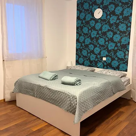 Dzikie Fiolki Hotel *